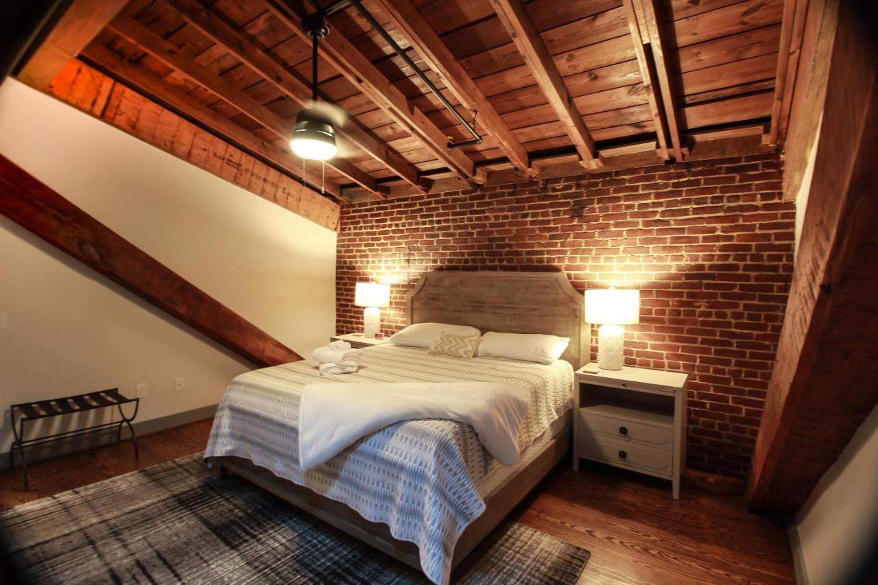 The Lofts At Downtown Salem Aparthotel Bagian luar foto